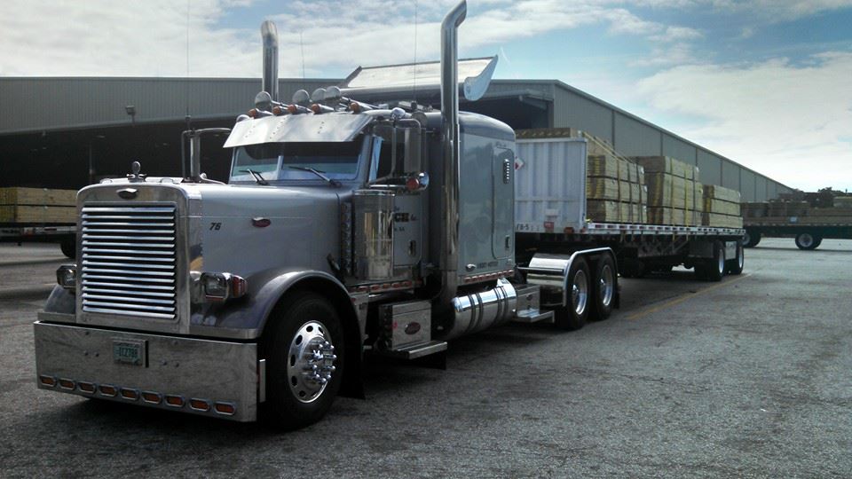 Flatbed-hauling-gooch-trucking